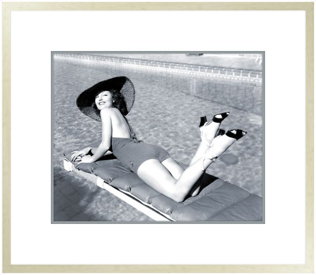 Художественный принт  Vintage Beach Beauties II IP20860VIS Iconic Pineapple